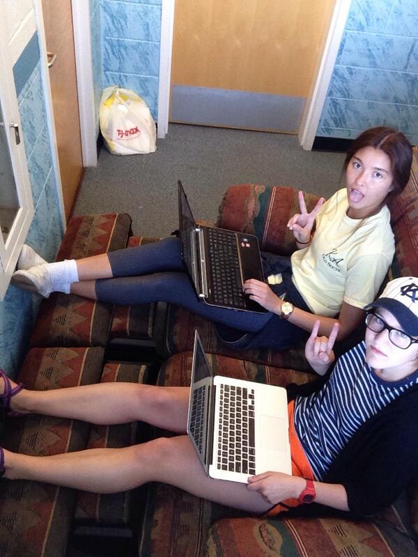 rileymorswoman's tweet photo. People do strange things when summer break is only hours away... #PerfectStudySpot? http://t.co/9Zy1ofrXUy