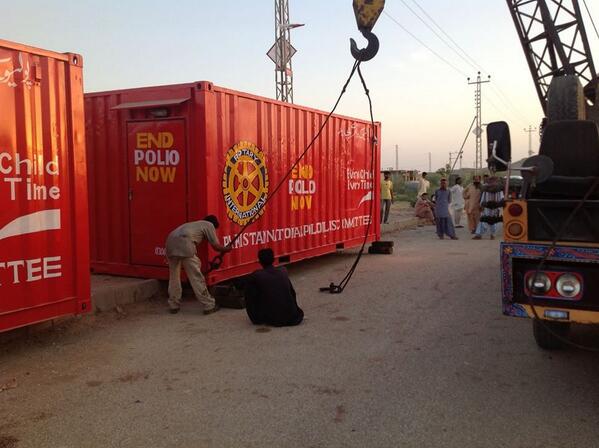 JohnHewko's tweet image. #Rotary in Pakistan is working to #endpolio w immunization centers + transit points.
