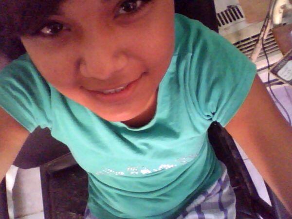 Bery_Little's tweet photo. Estoy tomando fotos con Webcam Toy #webcamtoy http://t.co/szv0Bc10fY