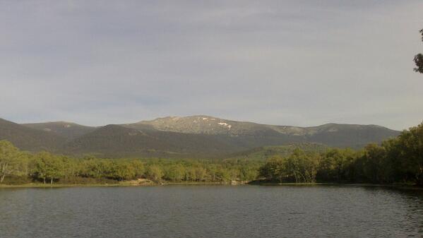 elena_guialen's tweet photo. Primera tarde de pantano con @noeliaveracuber :))) http://t.co/BSRdVofMQx