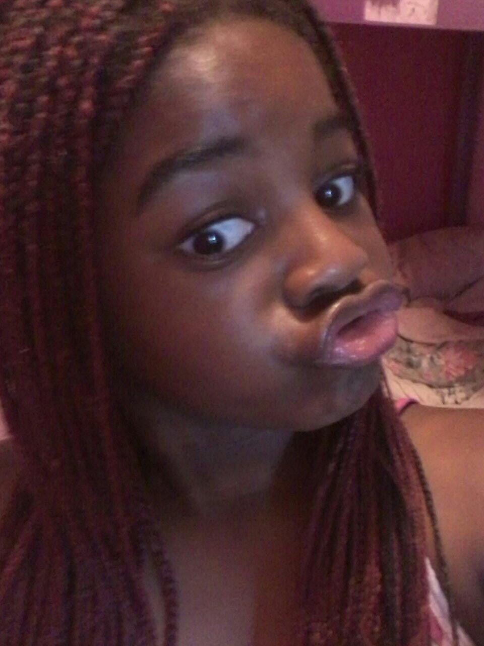 Nolphi the diva on X: "Girls be like selfie but they are pouting ugly selfie  xx http://t.co/T7t4a3Kw4d" / X