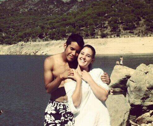 inees_i's tweet photo. 15Hoy hace cuatro añitos k conoci a la prsona que mas quiero y k he comprtido y comprtiremos mas momentos especiales! http://t.co/SDmVkUwxtT