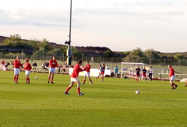 #WCF1966 England squad spotted <a href="/bristolacademy/">Bristol Academy WFC</a> for penalty shoot out. #ComeOnEngland