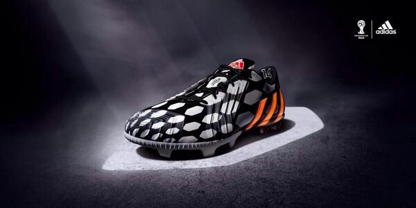 adidasMX's tweet photo. Caza o sé la presa: #PredatorInstinct Battle Pack #allin or nothing http://t.co/8bKY4Ns8i1 http://t.co/PUPwDQLH7x