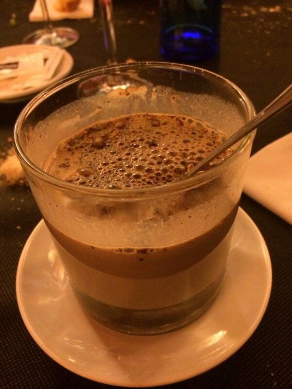 Tengo delante un ColaCao  Recuerdos de reuniones ONCE va por mis "EX"