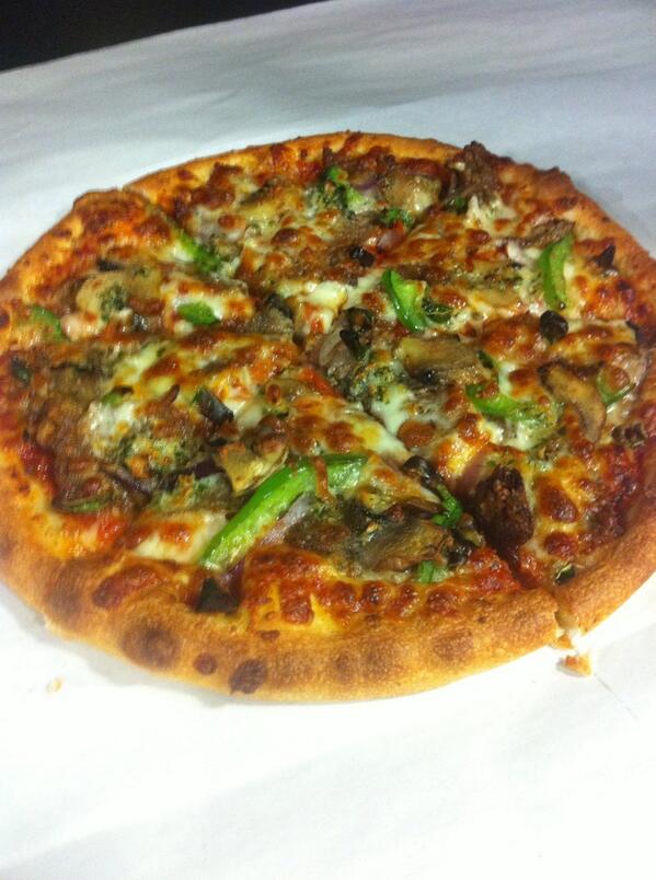 Pizza Delfino tweet media