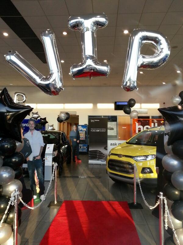 PinkTreeParties's tweet photo. Loving all the celebs and red carpet at @Ehalshaw_bburn ... feel like a VIP this weekend and check out the deals xx http://t.co/bVMQI2hRke