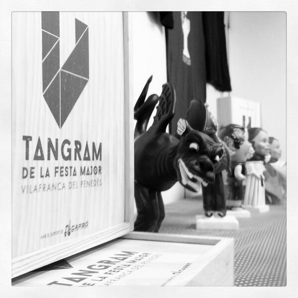 Tret de sortida del marxandatge de la #fmvila14 a les #firesdemaig de #Vilafranca! #lamestipica cc/ <a href="/fmvilafranca/">Festa Major de Vilafranca</a>