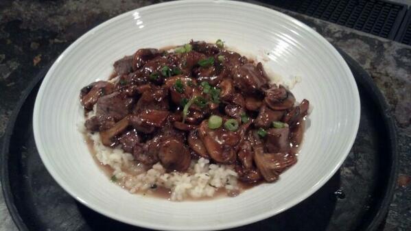 SamAndGabes's tweet photo. Special: Beef Burgundy Soup: Pepper jack cheese. http://t.co/QrWe049tj6