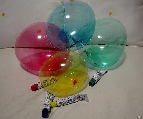 Costant82's tweet photo. e quanto fiato (non sprecato) per gonfiare questi.. #ragazzianni90 http://t.co/r34iM8G7im