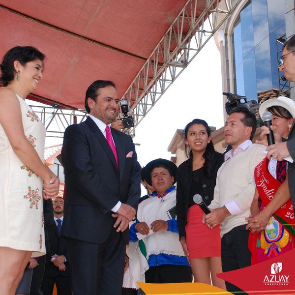 AzuayPrefectura's tweet photo. Aquí las fotos de la #Posesión de #NuestroPrefecto @PaulCarrascoC http://t.co/0JQgdSJ63i @Chechialvarado http://t.co/RLsZW7dEUx