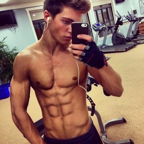 hotboysabs's tweet photo. 😓 http://t.co/wvPIStFYbX