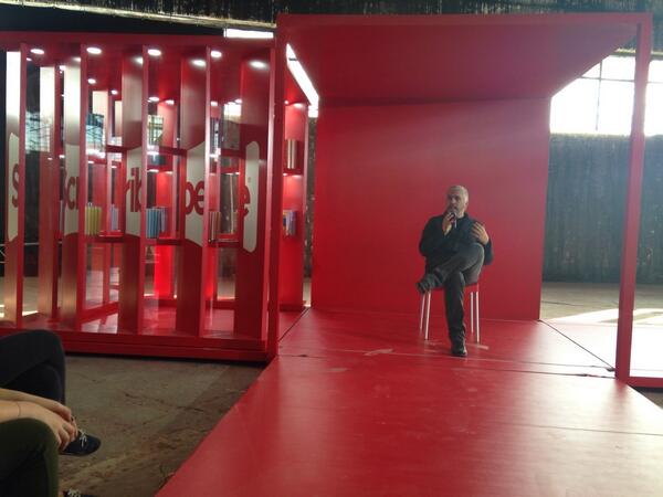 ScribeMexico's tweet photo. Ya está @hesrawe presentando la idea que desarrolló para el #ScribeBox http://t.co/phqe6Qj54S