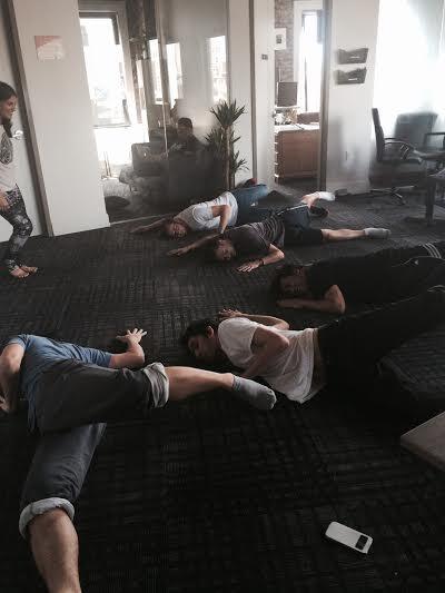 HRhealth's tweet photo. pec minor stretch = pure gold. http://t.co/Jzs1bVDH0v