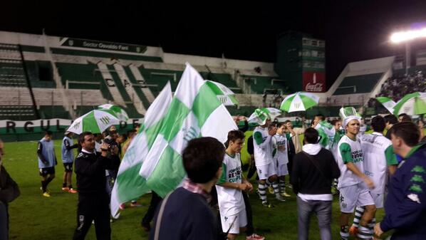 CAB_oficial's tweet photo. #Banfield es de Primera. #BanfieldVuelve !!! http://t.co/RhP7Jh0dM2
