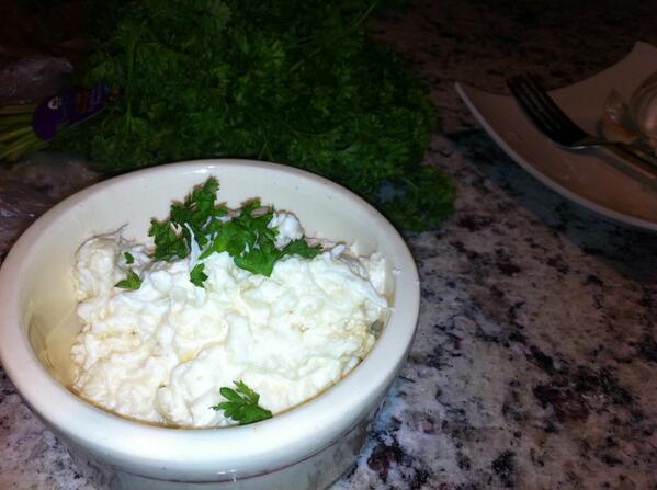 JosieinParadise's tweet image. Mashed cauliflower #whosaysicantcook #chairinthekitchentowatch