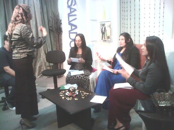 EntreEvas's tweet photo. Estamos apunto de comenzar @lldm_usa @CaMontemayor @ccbeuropa @CCBproducciones @juven_lldm @lldmhoustontx http://t.co/yx5fy81eix