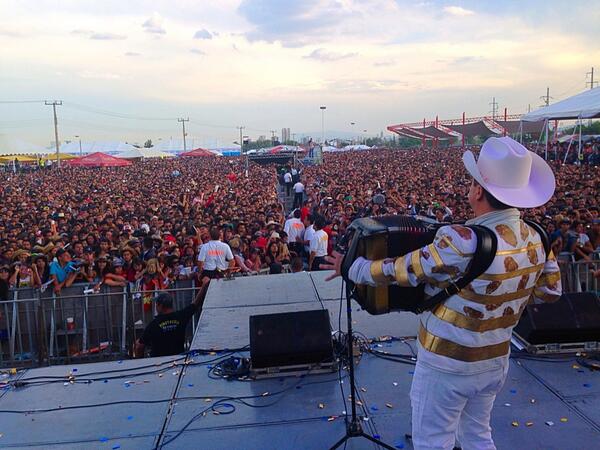 _TitoTorbellino's tweet photo. Muchas gracias!!! guadalajara  al cien plebes !! @lamejorgdl http://t.co/CpnZHyqneC