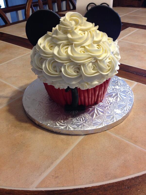 Cupcake Town tweet media