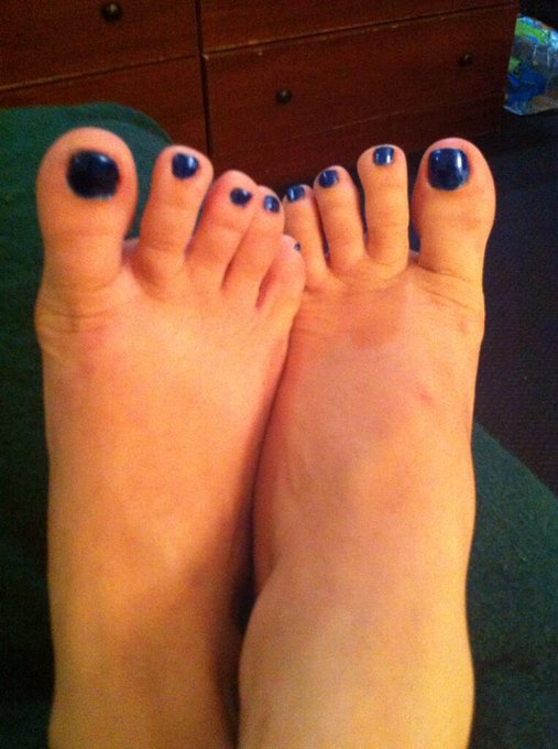 #feet #footfetish #toes #bluenails #size5 http://t.co/6P12Z3Cqwh<a href="/tag/feet"class="tags">#feet</a><a href="/tag/footfetish"class="tags">#footfetish</a><a href="/tag/toes"class="tags">#toes</a><a href="/tag/bluenails"class="tags">#bluenails</a><a href="/tag/size5"class="tags">#size5</a>