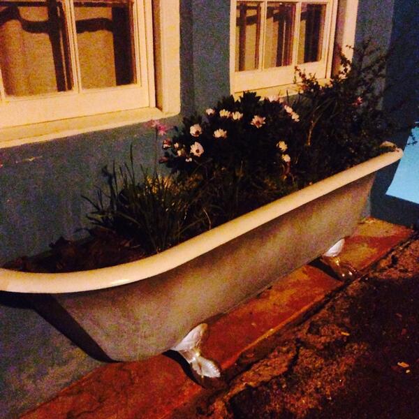 what_to_eat1's tweet image. 100% recycled. Beautiful!
#recycleddesign