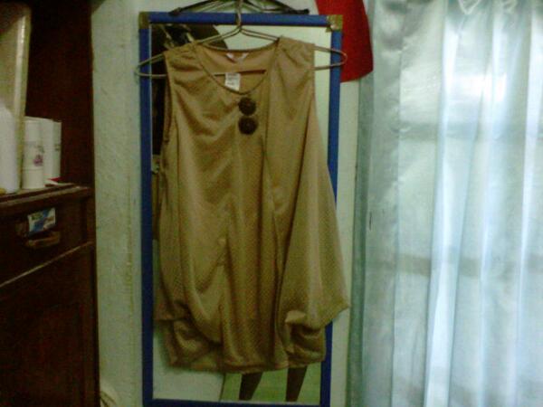 starteebarter's tweet photo. #Barter Blouse ada bintik nya nimbul.detail by request-New with tag-70rb-Dulu beli 100rb-Need cek ava-Lbesar ke XL :) http://t.co/NyOqvUpKWZ