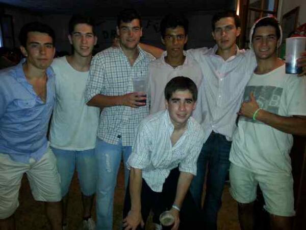 NehuenLarrieuL's tweet image. Hermanos! #lwdb