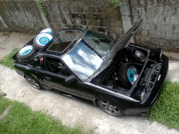 argel24's tweet photo. Need a luggage? Not a problem! :) @TopGearPh http://t.co/JxLHhfdvnr