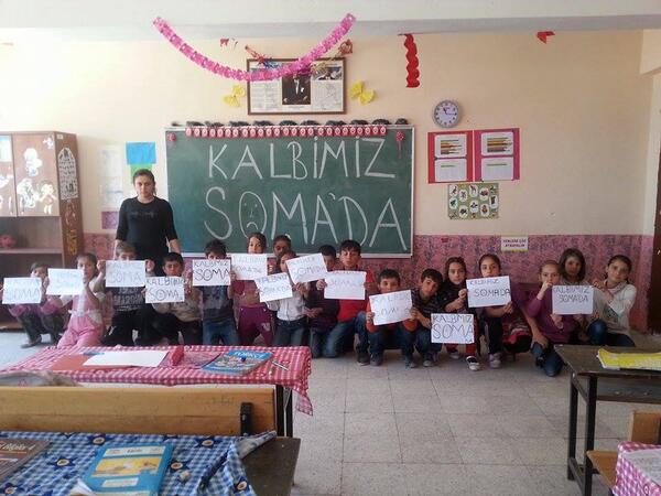 sinemceylin89's tweet photo. Şırnak İstiklal ilkokulu 4/C sınıfı olarak Soma şehitlerini saygıyla anıyoruz.  @degirmencirfan  @ertgrlalbyrk http://t.co/sbRdYYo9tv