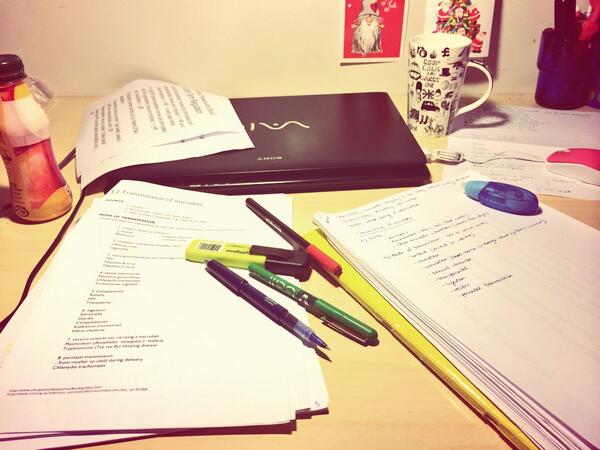 patrigles's tweet photo. #TGIF #earlybird #finals #needavacation 😫🔫 http://t.co/UYE5Z8s5Bb
