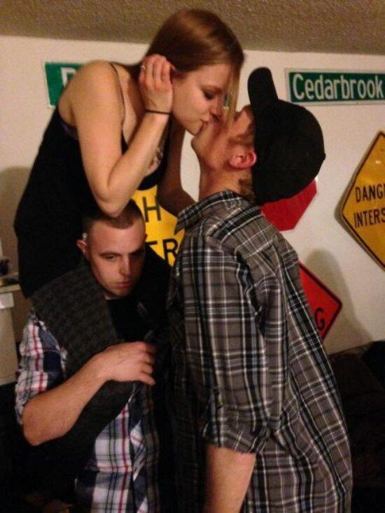 paddypower's tweet photo. A whole new level of friendzoning. http://t.co/DeCsG2F43z