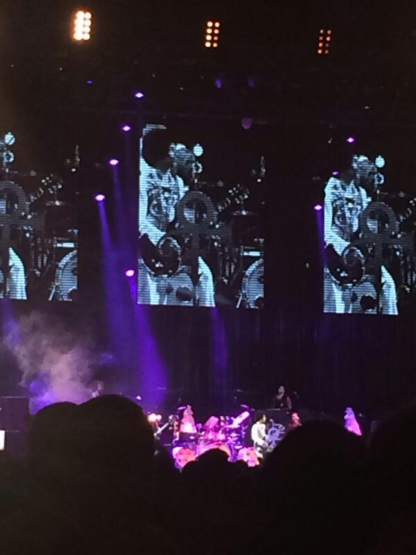 Unbelievable night! Prince was amazing! <a href="/bd56mym/">Leia</a> @BartsPiggyHat <a href="/PrinceWatchUK/">Prince Watch</a> <a href="/PrincePartyUK/">Prince Party UK</a> <a href="/ThePrinceArmy/">The Prince Army</a>