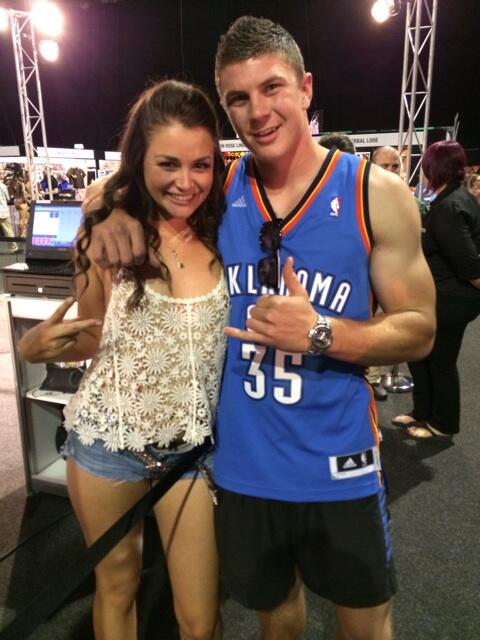 Met a nice OKC fan even though they beat the clippers :( http://t.co/EhI2xGP1nJ