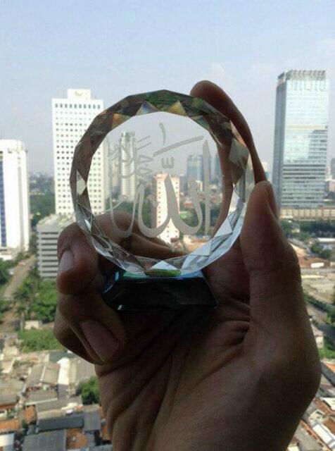 ASalfuddin's tweet photo. Tebih ing paningal, celak ing manah | Jauh di mata, dekat di hati ˆ⌣ˆ http://t.co/9OaEmTM5RQ