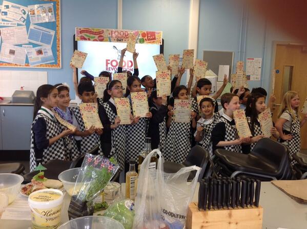 PrimaryBee's tweet photo. Thank you Kingsway! #FRD2014  @KPHS_Rochdale http://t.co/27BDl85EF7