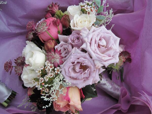 #onestopweddingshop: feast of inspiration for brides + grooms to be inc stunning Islington florist Violet &amp; Frederick