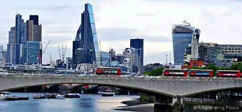 EngFocus's tweet image. Pic of the day: London's developing skyline #walkietalkie #cheesegrater