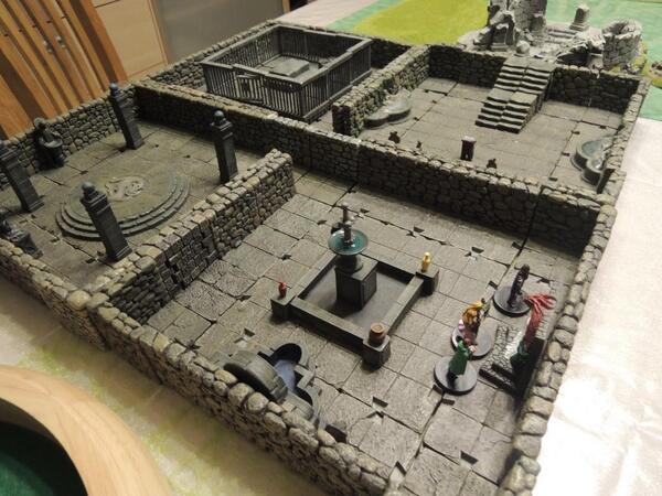 gramlot's tweet photo. First dungeon played with my daughter. #thodsbazaar #dwarvenforge #rpg #dnd #Pathfinder http://t.co/oPTvl8um1V