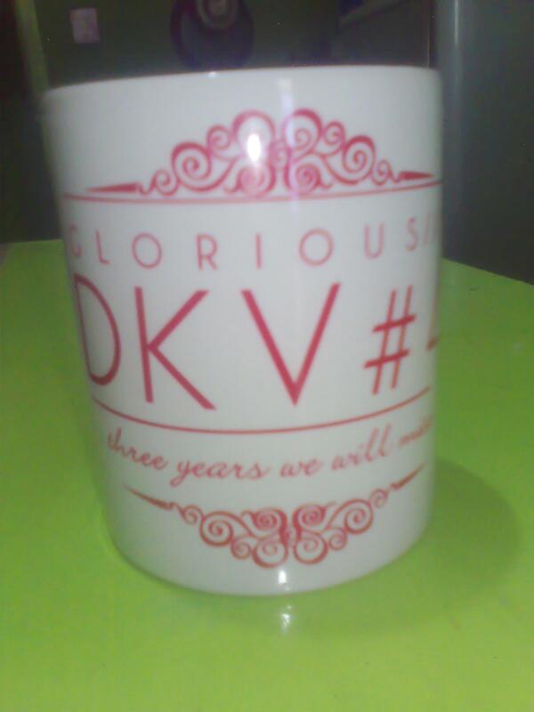 MixDesain_'s tweet photo. Merchandisenya @gloriousdkave sudah ready buat dibagikan besok.... :) http://t.co/KjwwNJwpob