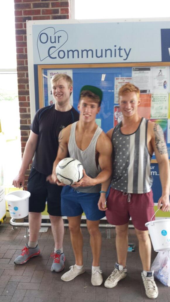 jovannorman's tweet photo. @SamBlackbeard Tesco Watton raising money for @socceraid http://t.co/TW0MhpfvgH