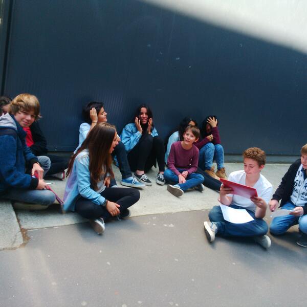 LindsayRPGTSC's tweet photo. Bon on c'est tous fait sortir mskn :(( http://t.co/P8Yo5ltIfZ