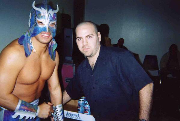 February 2004, got to meet one of my all-time favorite wrestlers, @TheUltimoDragon. That was a great day!