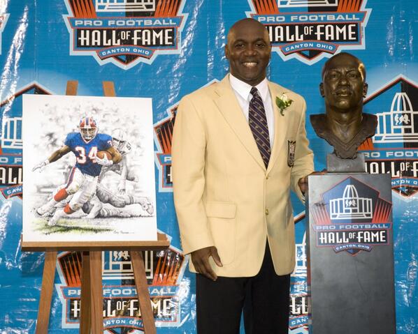 ProFootballHOF's tweet image. Retweet and help us wish @buffalobills HOF RB @thurmanthomas a very happy birthday!