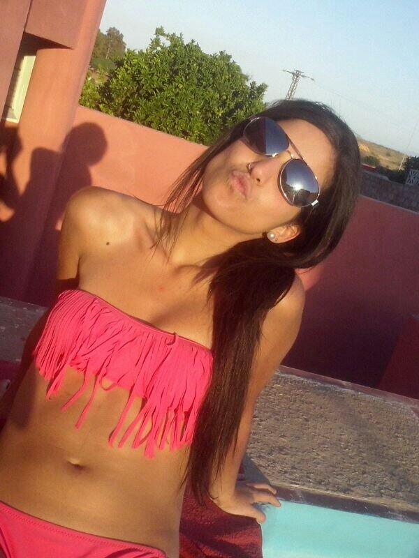 tamarajr14's tweet photo. Tarde mas que perfecta!! Solito,tintito y buena compañia http://t.co/Q2kHpJ8rDV