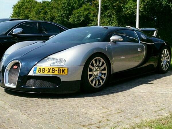 iivanaaax's tweet photo. Is deze auto van afrojack? #top538 http://t.co/LmuZSFAj6n