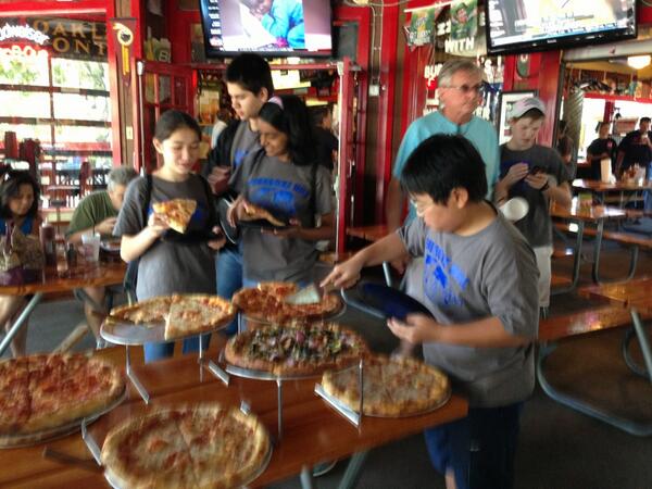 SandyLonghofer's tweet photo. Lunch at Bubbalou's BBQ http://t.co/Ng6frhHSaA