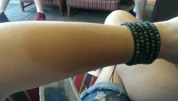 Chelsea7_24's tweet image. Tried to show my mom how well Express Glow works #palepeopleproblems #oneapplication