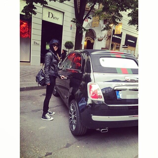 BnxO8mFCYAIduWQ.jpg:large