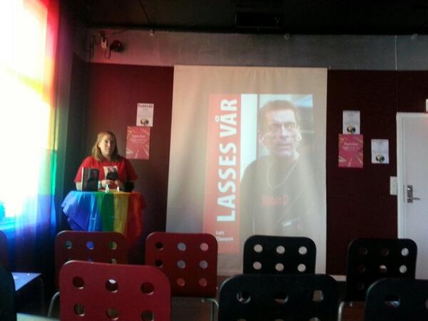 RFSL_Jonkoping's tweet photo. Lisa Sjölin föreläser om Lars Claesson och hans kamp mot hiv. http://t.co/fJxaSXLgNN