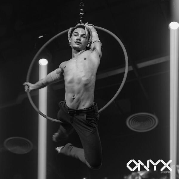 onyxbangkok's tweet photo. Repost the photo from Ignite the Night, The Grand Opening of ONYX, RCA... #onyxbangkok #Thailand http://t.co/YqxmxTMPkz